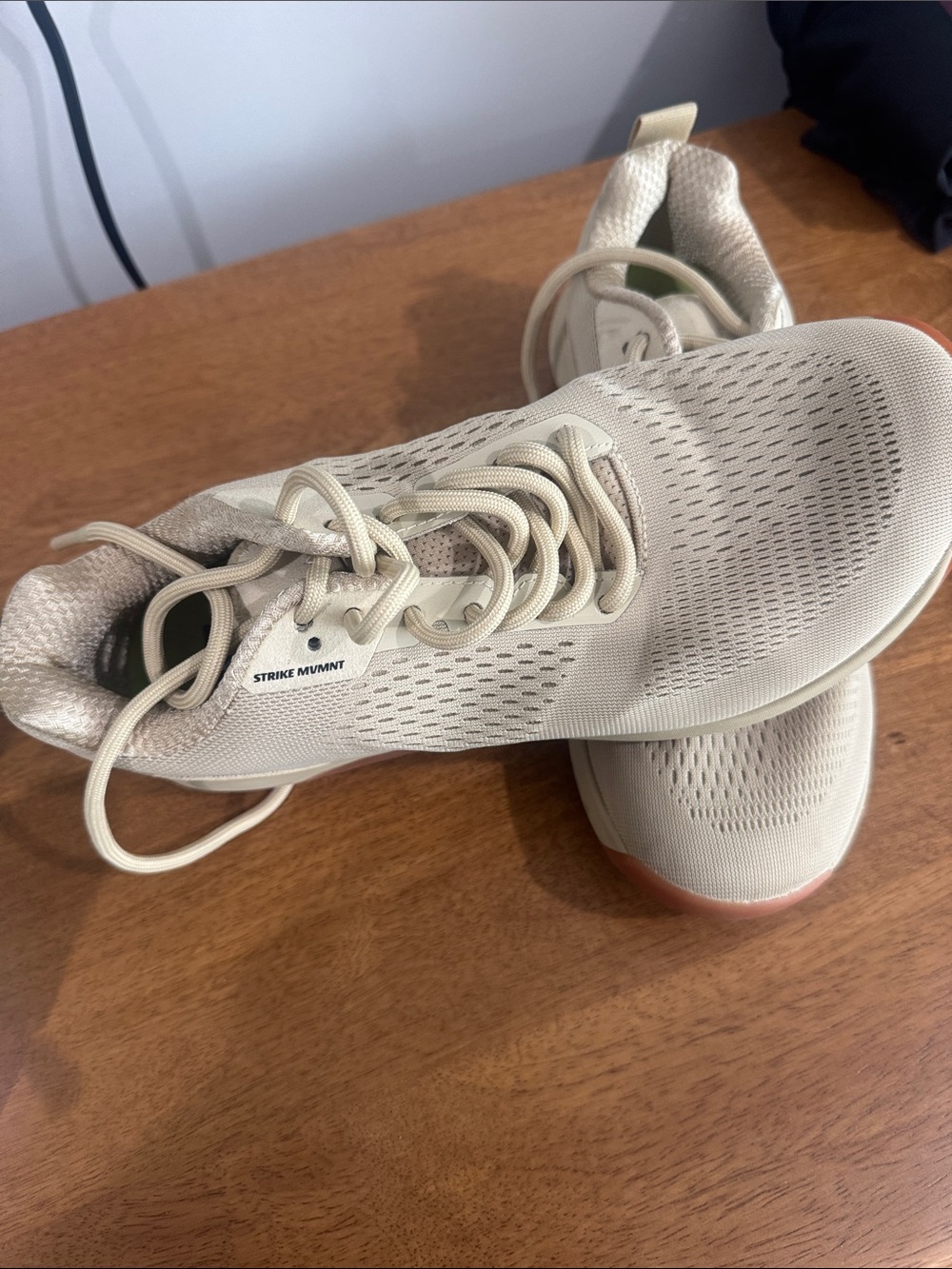 Women’s strike mvmnt haze sneakers